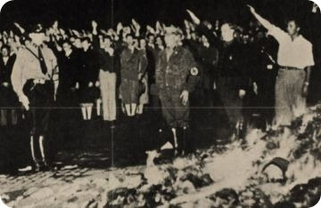 31BookBurning